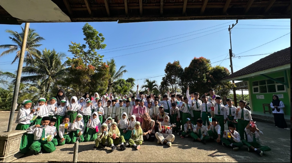 Kegiatan Edukasi PHBS di MI Muhammadiyah 2 Wonoanti oleh KKN-PPM UGM 2026