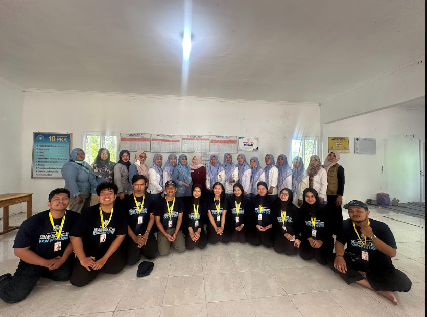 Kegiatan Senam Persendian Bersama dan Pemeriksaan Kesehatan Lansia oleh KKN-PPM UGM 2026